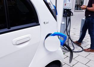 Norway’s electric vehicle adoption rate at 89%; complete transition is imminent